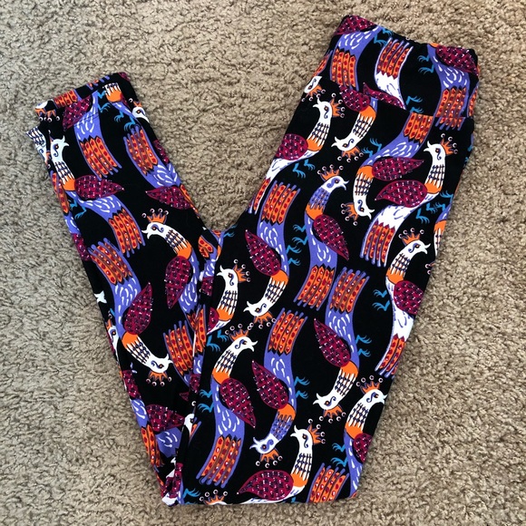 LuLaRoe Pants - Lularoe Peacock Print Leggings